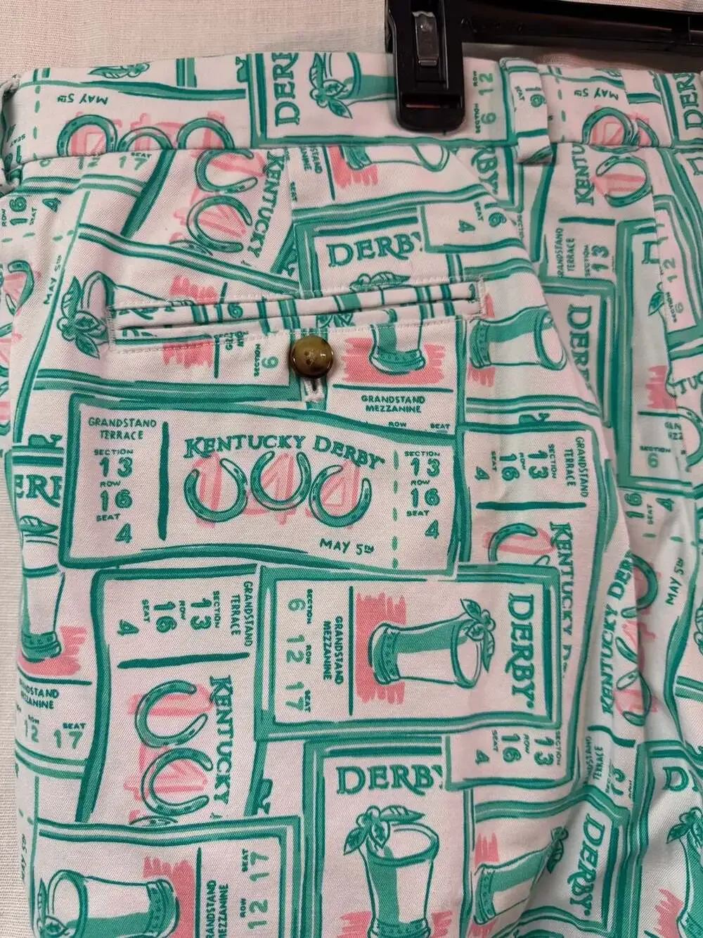 Vineyard Vines Kentucky Derby Ticket Print Breaker Pants men’s 40x32